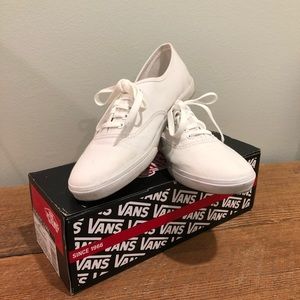 VANS Authentic Lo Pro Size 9.5 white tennis shoes